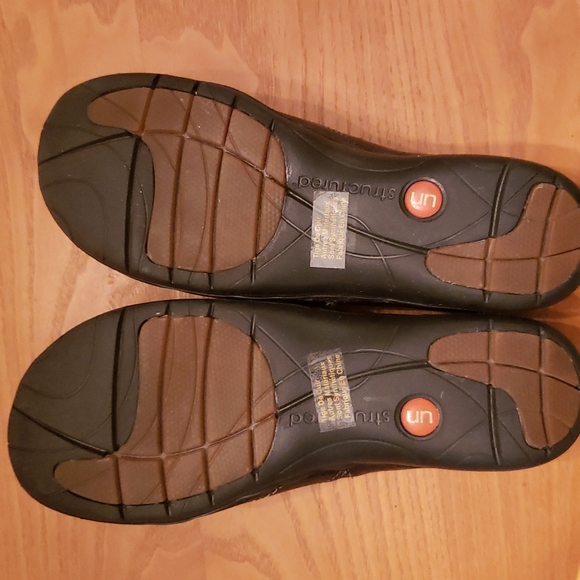 Clarks Unstructured Un-Loop Shoe - Picture 7 of 12